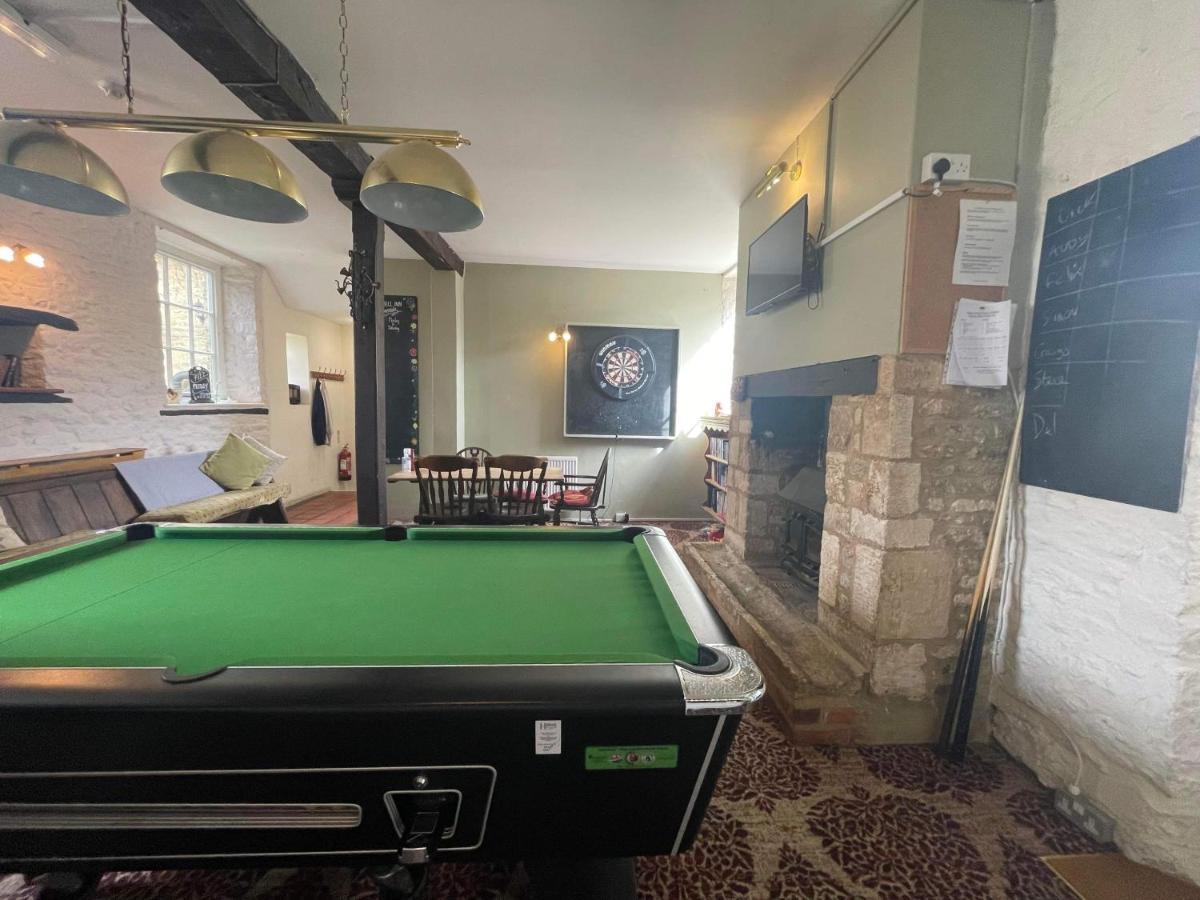 The Bell Inn Ducklington Exteriér fotografie